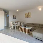 3 Bedroom Lovely In *