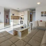 3 Bedroom Lovely In Apartamento Medulin
