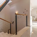 3 Bedroom Lovely In Apartamento Medulin