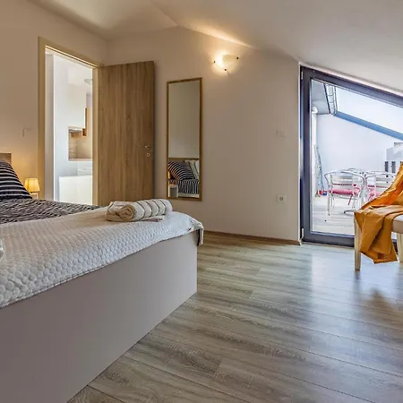 Apartamento 3 Bedroom Lovely In Medulin