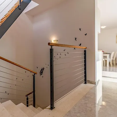 3 Bedroom Lovely In Apartamento Medulin