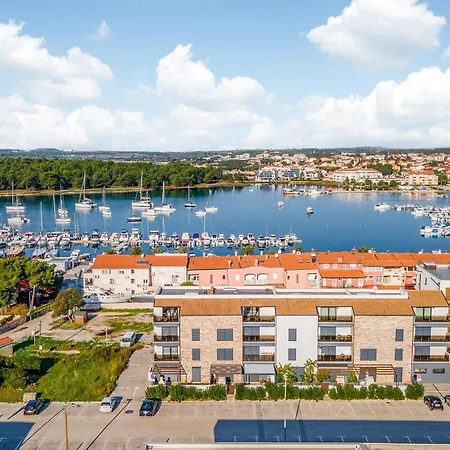 3 Bedroom Lovely In Apartamento *